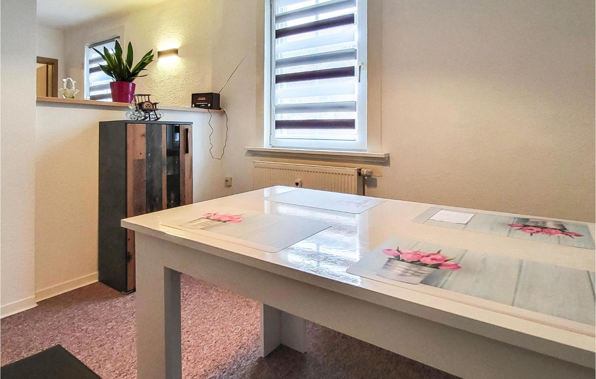 2 Bedroom Nice Apartment In Friedrichroda Kültér fotó